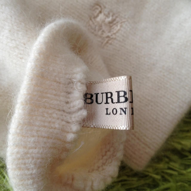 BURBERRY(バーバリー)の美品 ！送料込！♡バーバリーの手袋♡ レディースのファッション小物(手袋)の商品写真