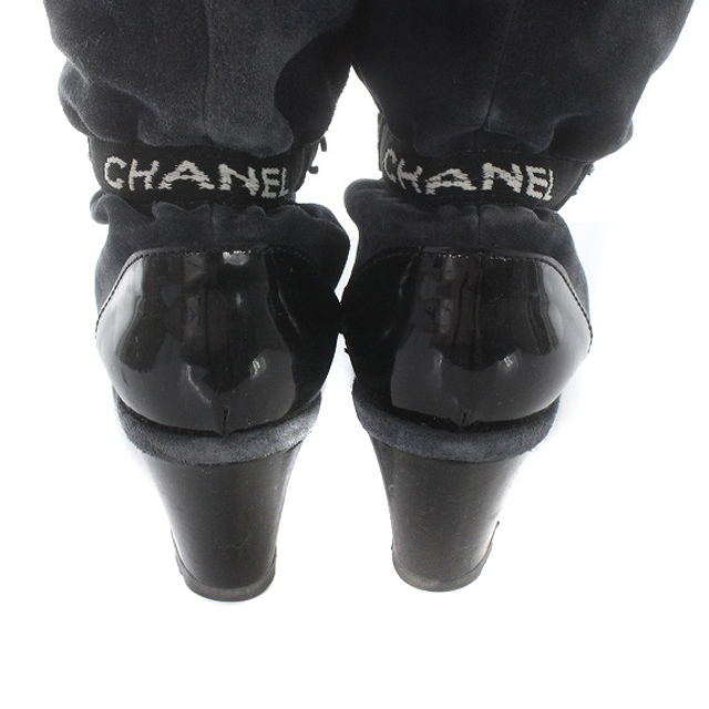 CHANEL(シャネル)のシャネル ブーツ ロング ロゴ刺繍 36.5 23.5cm 紺 レディースの靴/シューズ(ブーツ)の商品写真