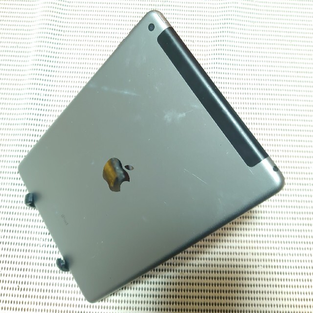 最高の品質の 完動品SIMフリーiPad第6世代(A1954)本体32GBシルバー送料