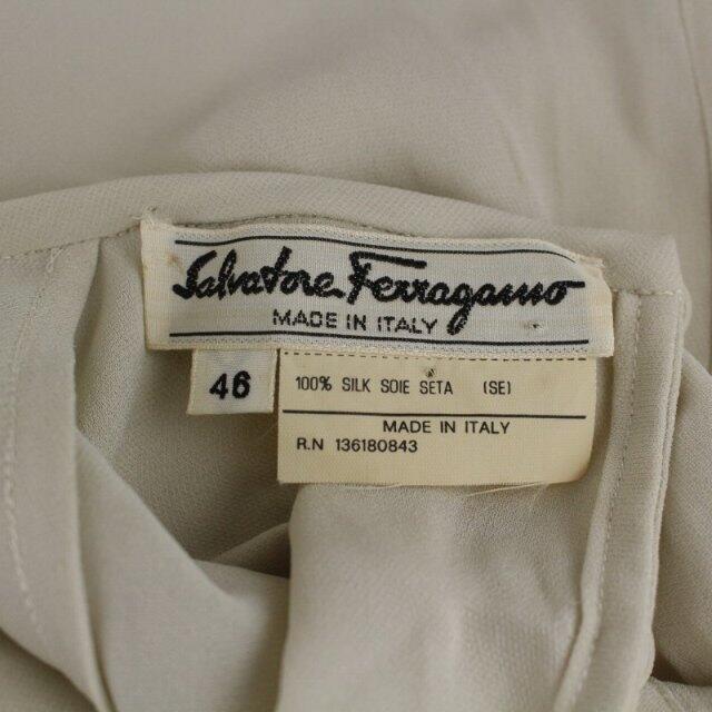 Salvatore Ferragamo(サルヴァトーレフェラガモ)のサルヴァトーレフェラガモ ブラウス シャツ 長袖 袖フレア XL ベージュ レディースのトップス(シャツ/ブラウス(長袖/七分))の商品写真