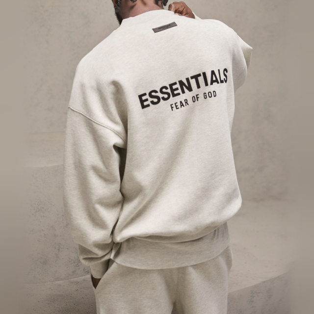 FEAR OF GOD(フィアオブゴッド)の新品未使用【FEAR OF GOD】ESSENTIALS トレーナー L メンズのトップス(スウェット)の商品写真