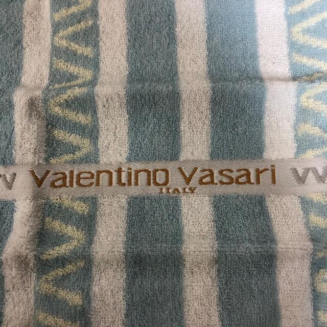 ハンカチセットValentino Rudy  Valentino Vasari  メンズのファッション小物(ハンカチ/ポケットチーフ)の商品写真