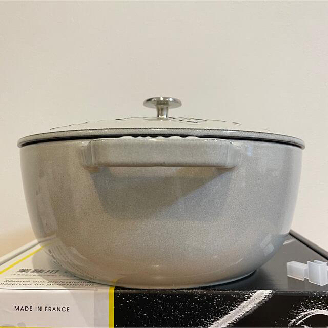 STAUB - ストウブ staub スノーフレーク ココット カンパーニュ STAUB - ストウブ staub スノーフレーク ココット カンパーニュ