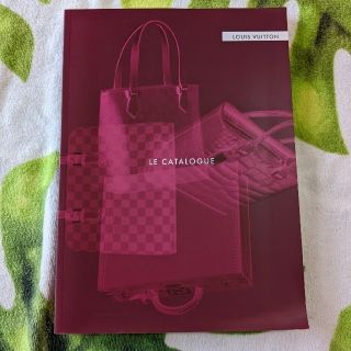 ルイヴィトン(LOUIS VUITTON)のLOUIS VUITTON公式カタログ　2001年価格表付き(ファッション)