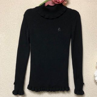 クミキョク(kumikyoku（組曲）)のクミキョクキッズタートルネックふりふりセーターTM140-150cm黒美品(Tシャツ/カットソー)