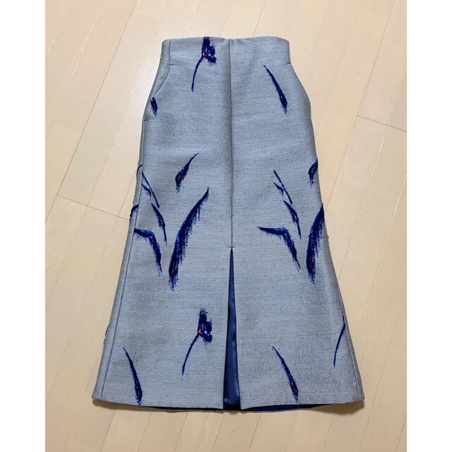mame(マメ)のmame kurogouchi ロングスカート　刺繍　花 レディースのスカート(ロングスカート)の商品写真
