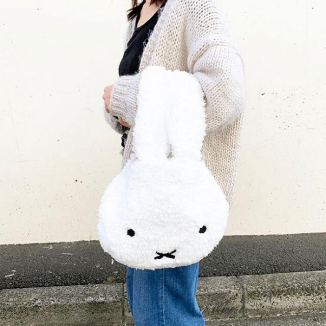 【新品】ミッフィーおかおBag ふわふわバッグ  トート miffy 展 キッズ/ベビー/マタニティのこども用バッグ(トートバッグ)の商品写真