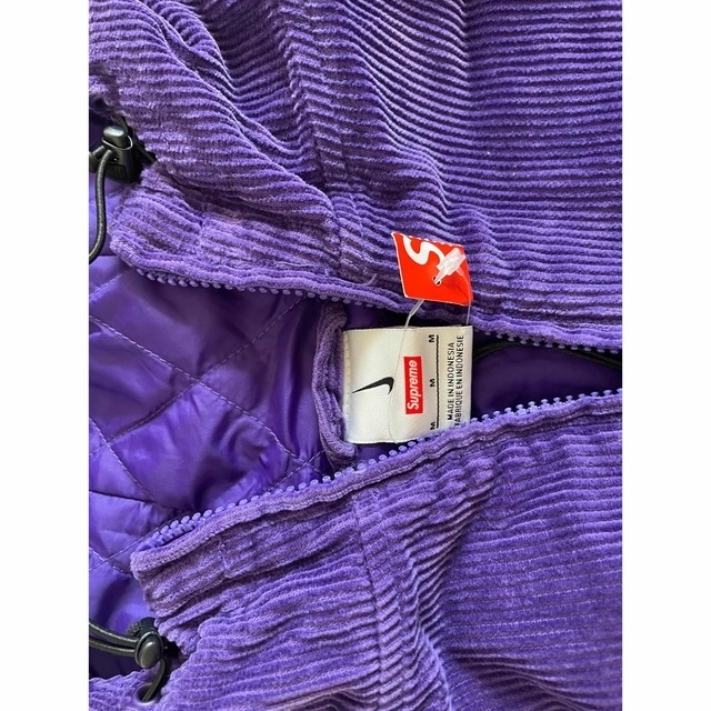 Supreme(シュプリーム)のNike Arc Corduroy Hooded Jacket "Purple" メンズのジャケット/アウター(ブルゾン)の商品写真