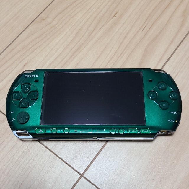 PSP 3000 プレイステーションポータブル グリーン(おまけ付)PSP - 携帯 PSP 3000 プレイステーションポータブル グリーン(おまけ付)PSP - 携帯