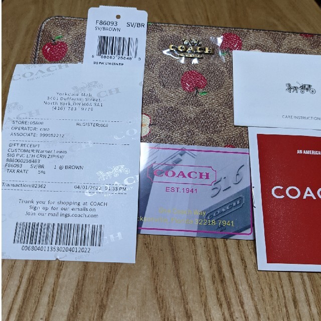 COACH(コーチ)のCOACH  長財布　シグネチャー　りんご レディースのファッション小物(財布)の商品写真