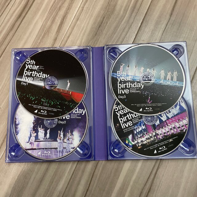 乃木坂46(ノギザカフォーティーシックス)の本日限定1,000円引き！5th　YEAR　BIRTHDAY　LIVE　SAIT エンタメ/ホビーのDVD/ブルーレイ(アイドル)の商品写真