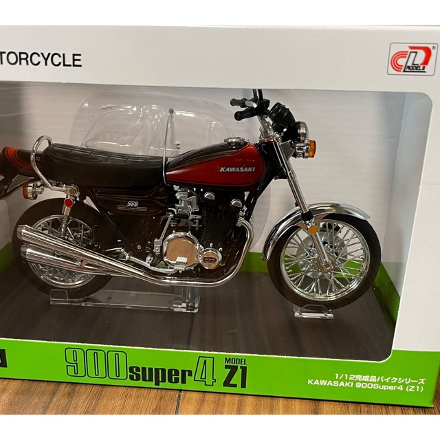 AOSHIMA(アオシマ)の1/12 アオシマ バイク完成品 Z1 Z2 CB750 旧車 kawasaki エンタメ/ホビーのおもちゃ/ぬいぐるみ(模型/プラモデル)の商品写真