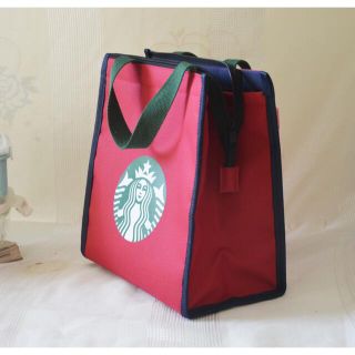 スターバックスコーヒー(Starbucks Coffee)の✅在庫1点のみ‼️ スターバックス 保温.保冷バック 赤色(弁当用品)