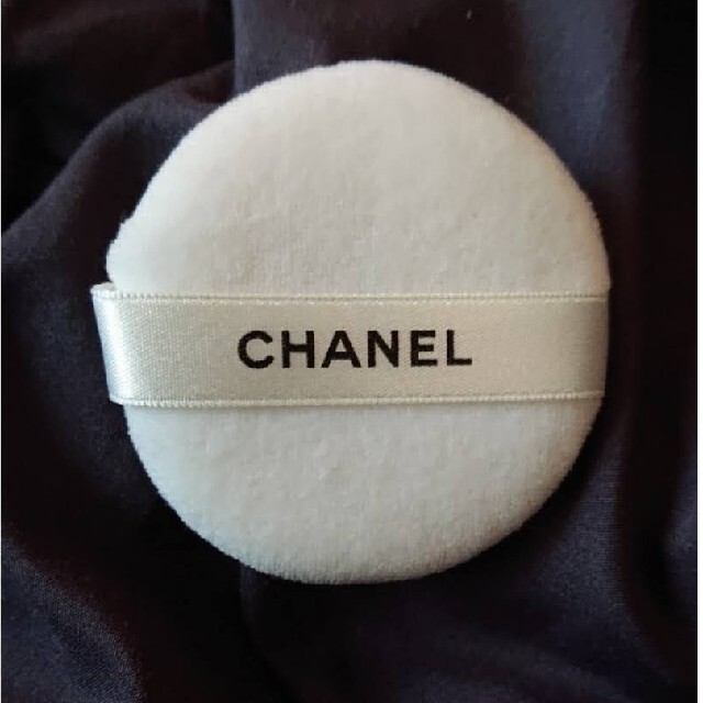 CHANEL(シャネル)のパフ コスメ/美容のメイク道具/ケアグッズ(パフ・スポンジ)の商品写真