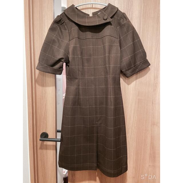 Her lip to(ハーリップトゥ)の【最終価格】herlipto Line Check Box Tuck Dress レディースのワンピース(ひざ丈ワンピース)の商品写真