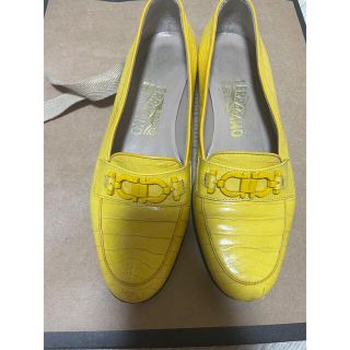 Salvatore Ferragamo(ローファー/革靴 ・ イエロー/黄色系)の Salvatore Ferragamo(ローファー/革靴 ・ イエロー/黄色系)の
