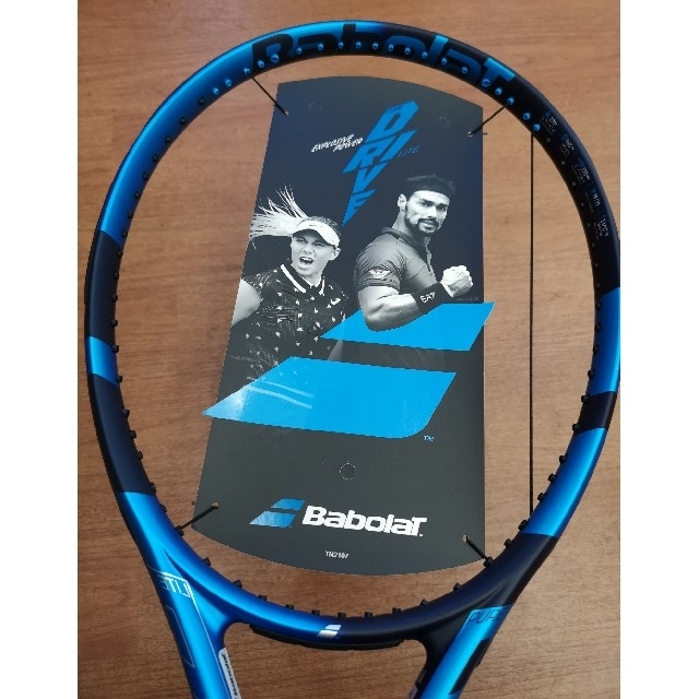 Babolat(バボラ)の【新品未使用】日本仕様 バボラ ピュアドライブライト 100インチ 270g スポーツ/アウトドアのテニス(ラケット)の商品写真