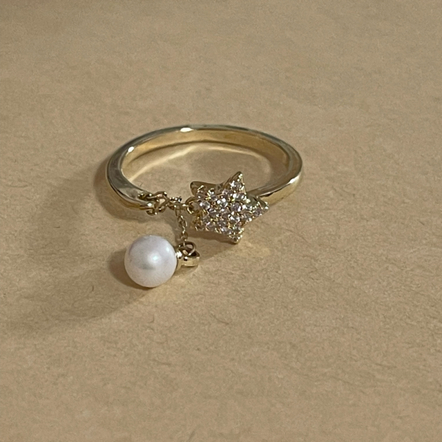 pomme d'amour スターパールチャームリング　パール レディースのアクセサリー(リング(指輪))の商品写真