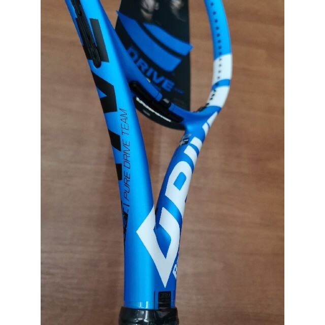 Babolat(バボラ)の【新品未使用】日本仕様 バボラ ピュアドライブチーム 100インチ 285g スポーツ/アウトドアのテニス(ラケット)の商品写真