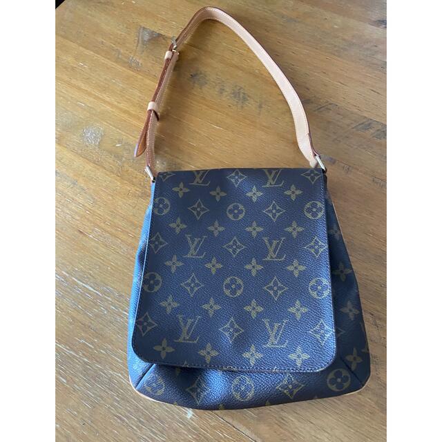 LOUIS VUITTON - ルイヴィトン　ショルダー【美品】