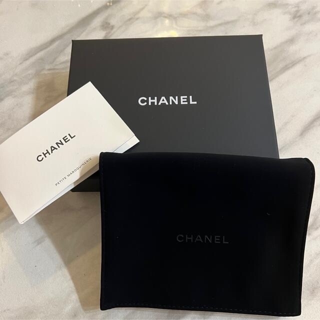 CHANEL(シャネル)の新品未使用 CHANEL シャネル フラグメントケース レディースのファッション小物(コインケース)の商品写真