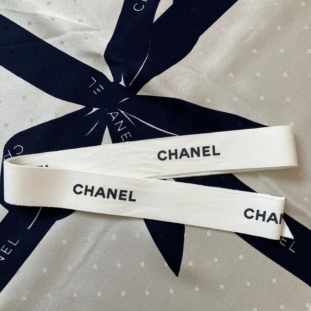 CHANEL(シャネル)のCHANEL シャネル　スカーフ  レディースのファッション小物(バンダナ/スカーフ)の商品写真