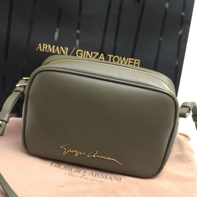 Armani(アルマーニ)のアルマーニ／GIORGIO ARMANI バッグ ショルダーバッグ 鞄 レディース 女性 女性用レザー 革 本革 オリーブ カーキ  ショルダーポシェット レディースのバッグ(ショルダーバッグ)の商品写真
