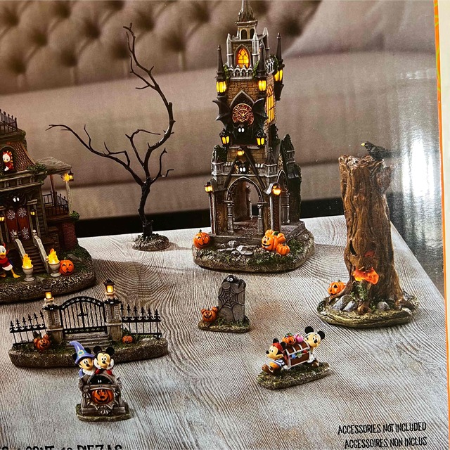 Disney - 新品 未使用 ディズニー ハロウィン ヴィレッジ12ピースの