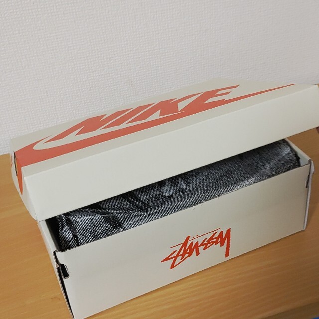 STUSSY NIKE AIR FORCE 1 MID (PS)17cm黒×白 キッズ/ベビー/マタニティのキッズ靴/シューズ(15cm~)(スニーカー)の商品写真