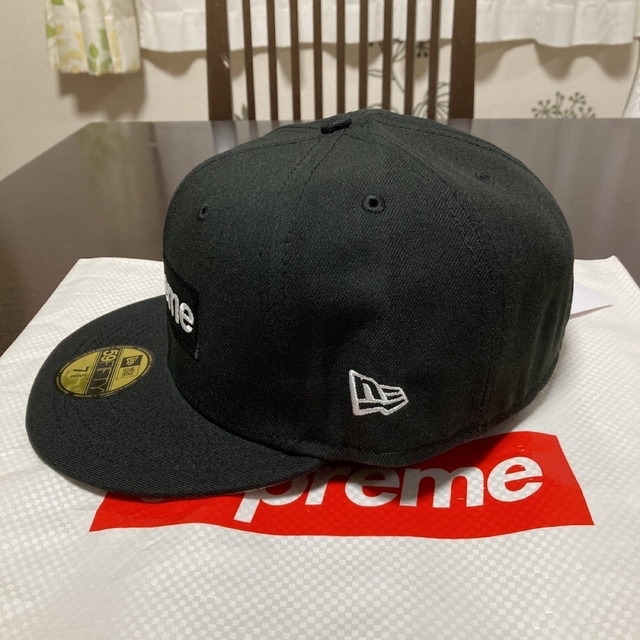 Supreme(シュプリーム)のSupreme Money Box Logo New Era 黒 7 5/8 メンズの帽子(キャップ)の商品写真