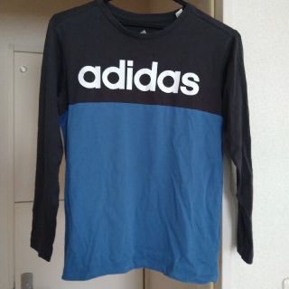 アディダス(adidas)のアディダス　160センチ長袖Tシャツ(Tシャツ/カットソー)