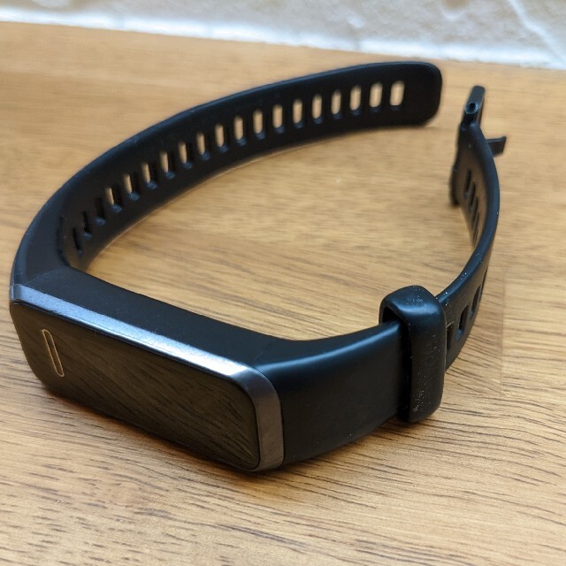 HUAWEI(ファーウェイ)のHUAWEI BAND4 　Black　Pink　2本セット(箱なし発送) メンズの時計(腕時計(デジタル))の商品写真