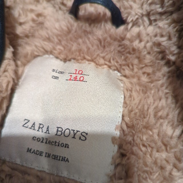 ZARA KIDS(ザラキッズ)のザラキッズ　zarakids　アウター　150 男の子　女の子　黒 キッズ/ベビー/マタニティのキッズ服男の子用(90cm~)(ジャケット/上着)の商品写真