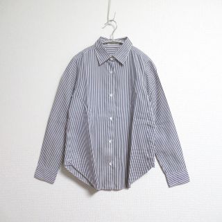 アパルトモンドゥーズィエムクラス(L'Appartement DEUXIEME CLASSE)の【Deuxieme Classe ドゥズィエムクラス】ストライプシャツ　36(シャツ/ブラウス(長袖/七分))