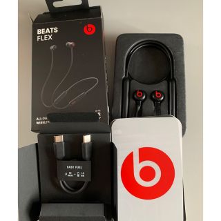 ビーツ(Beats)のBeats Flex MYMC2PA/A Black(ヘッドフォン/イヤフォン)