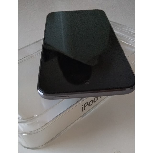 iPod touch(アイポッドタッチ)のiPod Touch 第5世代 16GB 本体 ケーブル ケース スマホ/家電/カメラのオーディオ機器(ポータブルプレーヤー)の商品写真