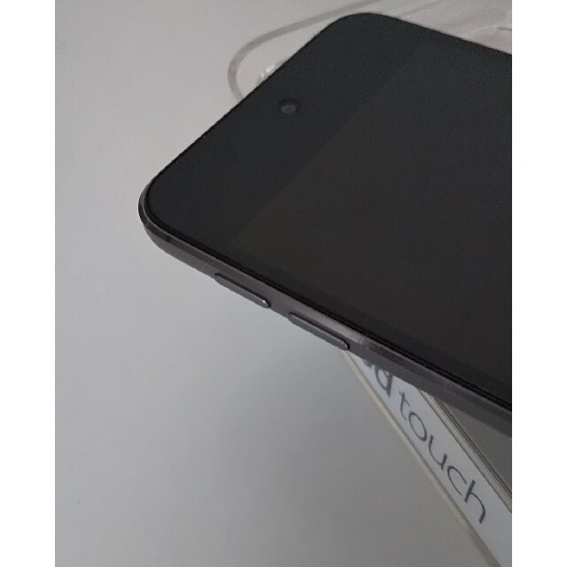 iPod touch(アイポッドタッチ)のiPod Touch 第5世代 16GB 本体 ケーブル ケース スマホ/家電/カメラのオーディオ機器(ポータブルプレーヤー)の商品写真
