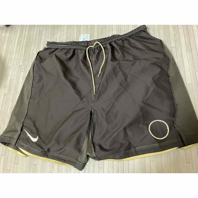 NIKE(ナイキ)の専用【値下げ】NIKE ショートパンツ　175/80A エンタメ/ホビーの本(ファッション/美容)の商品写真