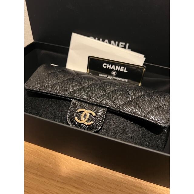 CHANEL(シャネル)のCHANEL シャネル　メガネケース　チェーンウォレット レディースのバッグ(ショルダーバッグ)の商品写真