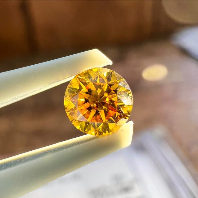 専用です。Fancy vivid orange yellow 0.342ct