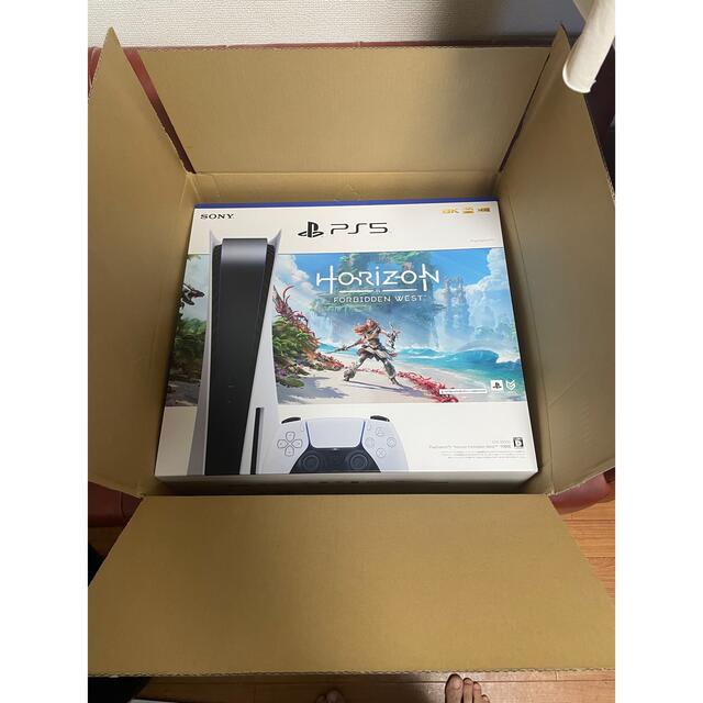 PlayStation(プレイステーション)の届きたて新品未開封！最新型PS5本体（ホライゾン同梱版） エンタメ/ホビーのゲームソフト/ゲーム機本体(家庭用ゲーム機本体)の商品写真