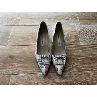 マノロブラニク(MANOLO BLAHNIK)の【難あり】MANOLO BLANHNK ビジューパンプス35(ハイヒール/パンプス)