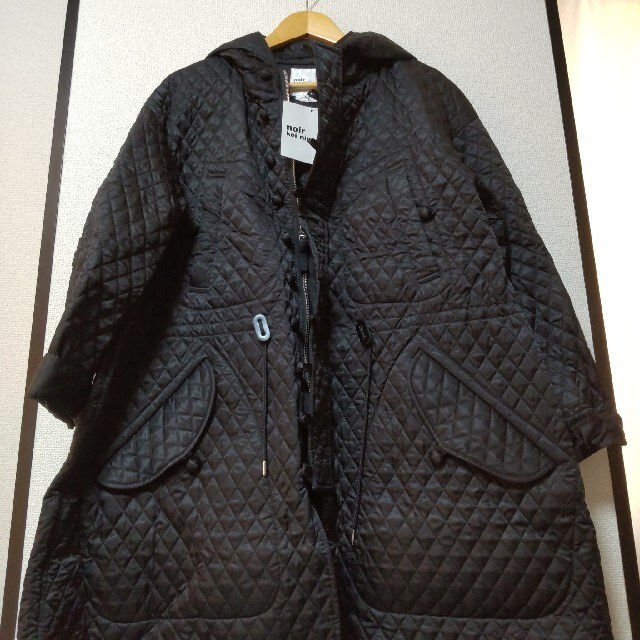 COMME des GARCONS(コムデギャルソン)の未使用☆noir kei ninomiya☆キルティングコート レディースのジャケット/アウター(ロングコート)の商品写真