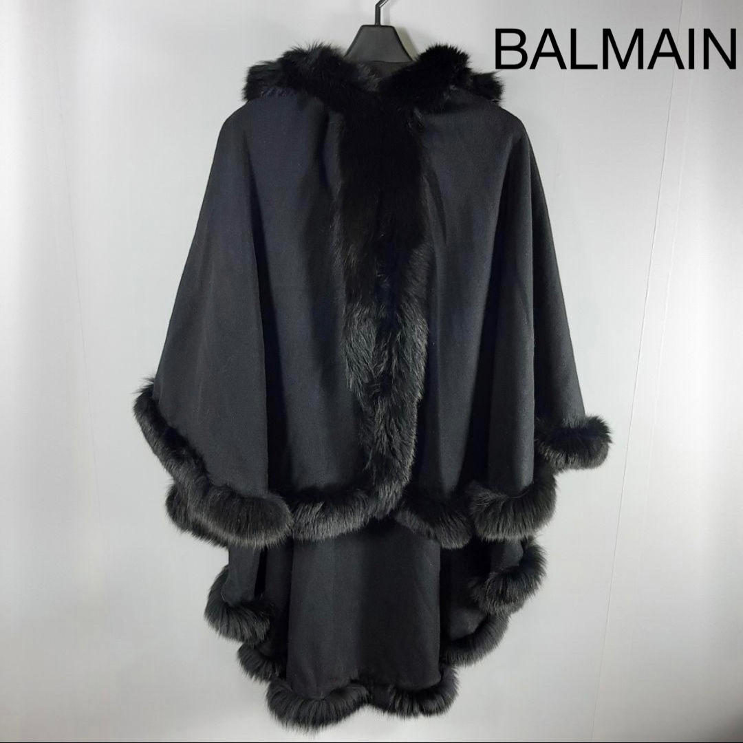 BALMAIN(バルマン)のBALMAIN バルマン リアルファー カシミヤ ポンチョ コート　黒　極美品 レディースのジャケット/アウター(ポンチョ)の商品写真