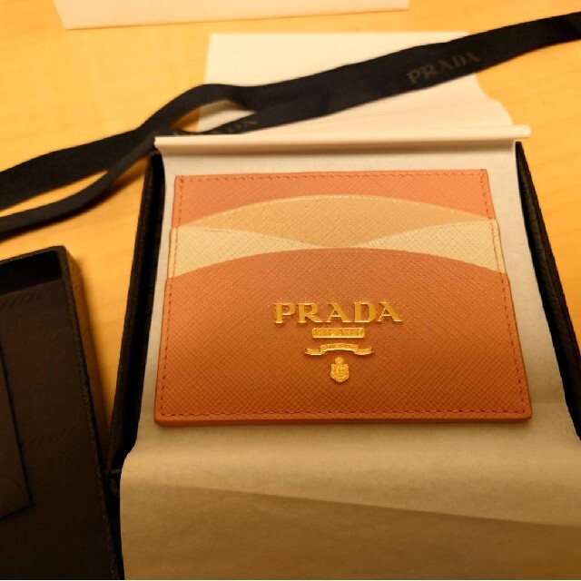 PRADA　正規　ガードケースファッション小物