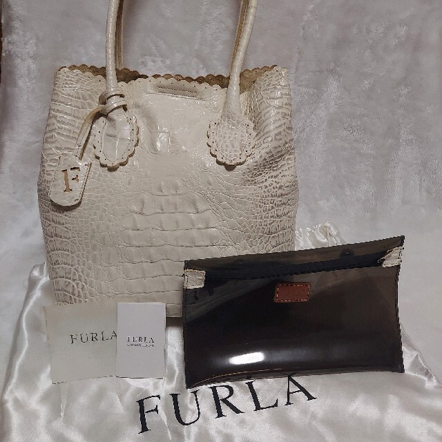 美品⭐️FURLA フルラ　クロコダイル型押し　ショルダーバッグ　ハンドバッグ