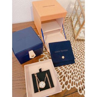 ヴィトン(LOUIS VUITTON) ネックレス(ゴールド)の通販 900点以上