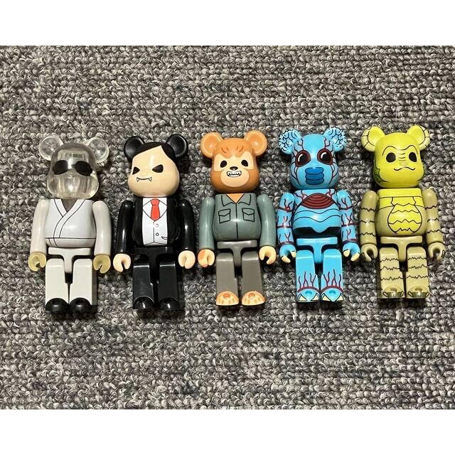 BE@RBRICK　ベアブリック　100%  　トイザらス 　限定　コラボ