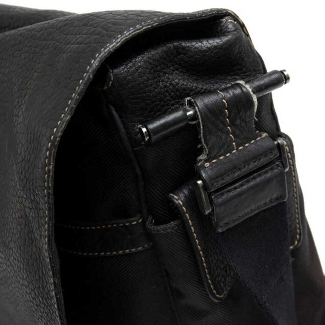 TOD'S(トッズ)のトッズ／TOD'S バッグ ショルダーバッグ 鞄 メンズ 男性 男性用ナイロン レザー 革 本革 ブラック 黒  フラップ式 メッセンジャーバッグ シボ革 シュリンクレザー メンズのバッグ(ショルダーバッグ)の商品写真