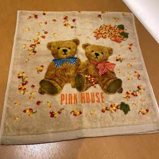 ピンクハウス(PINK HOUSE)のピンクハウスフェイスタオル赤い実とクマ(タオル/バス用品)